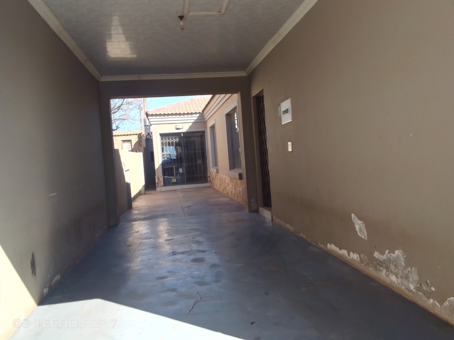 3 Bedroom Property for Sale in Ikageng North West